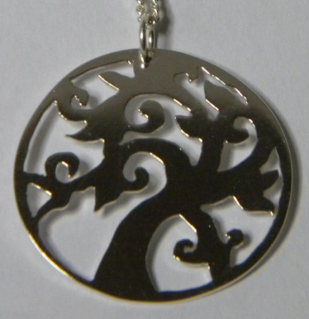 Halsbandshänge, diameter 29 mm. 400:-